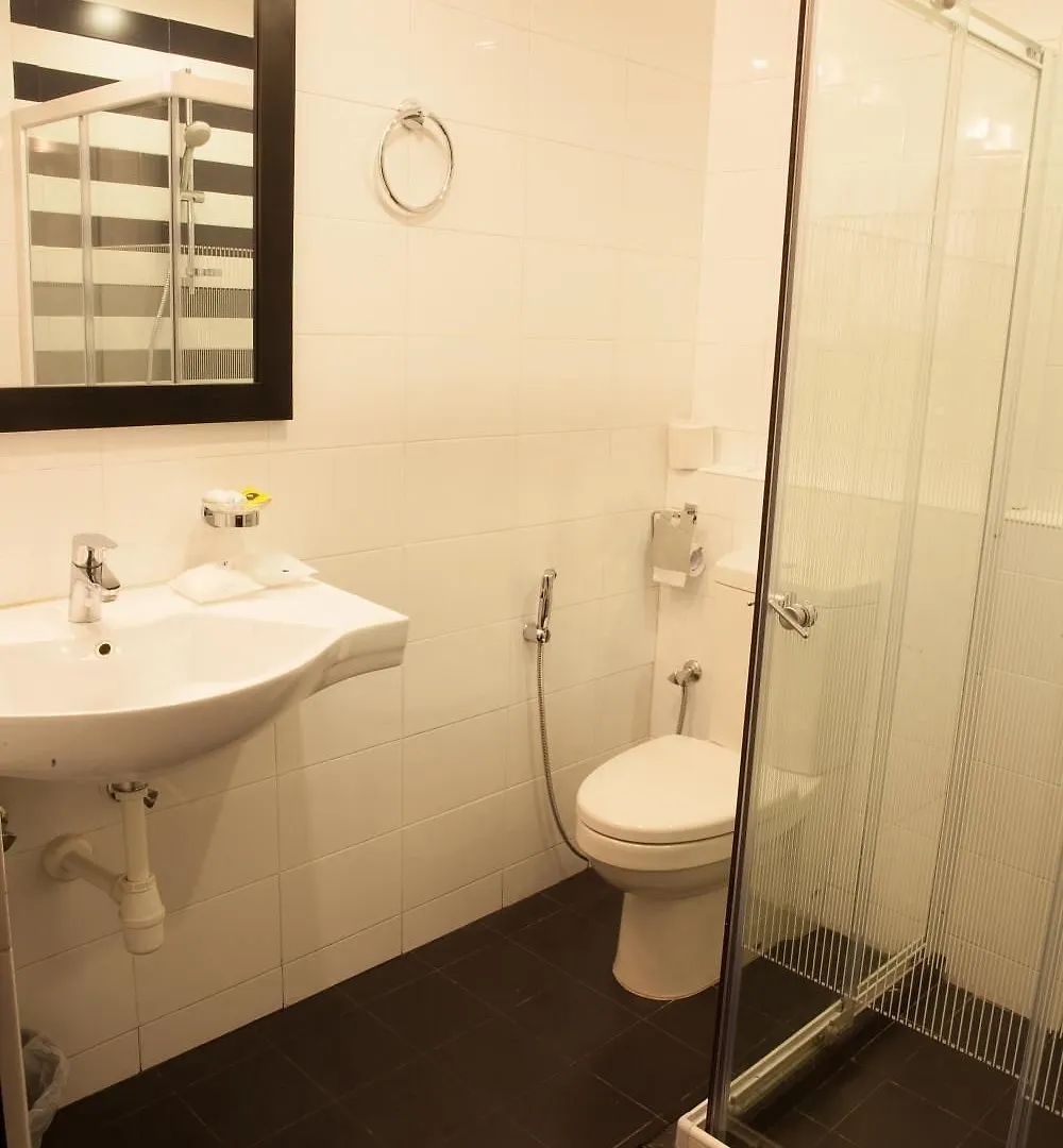 Sea Breeze Guest House Negombo
