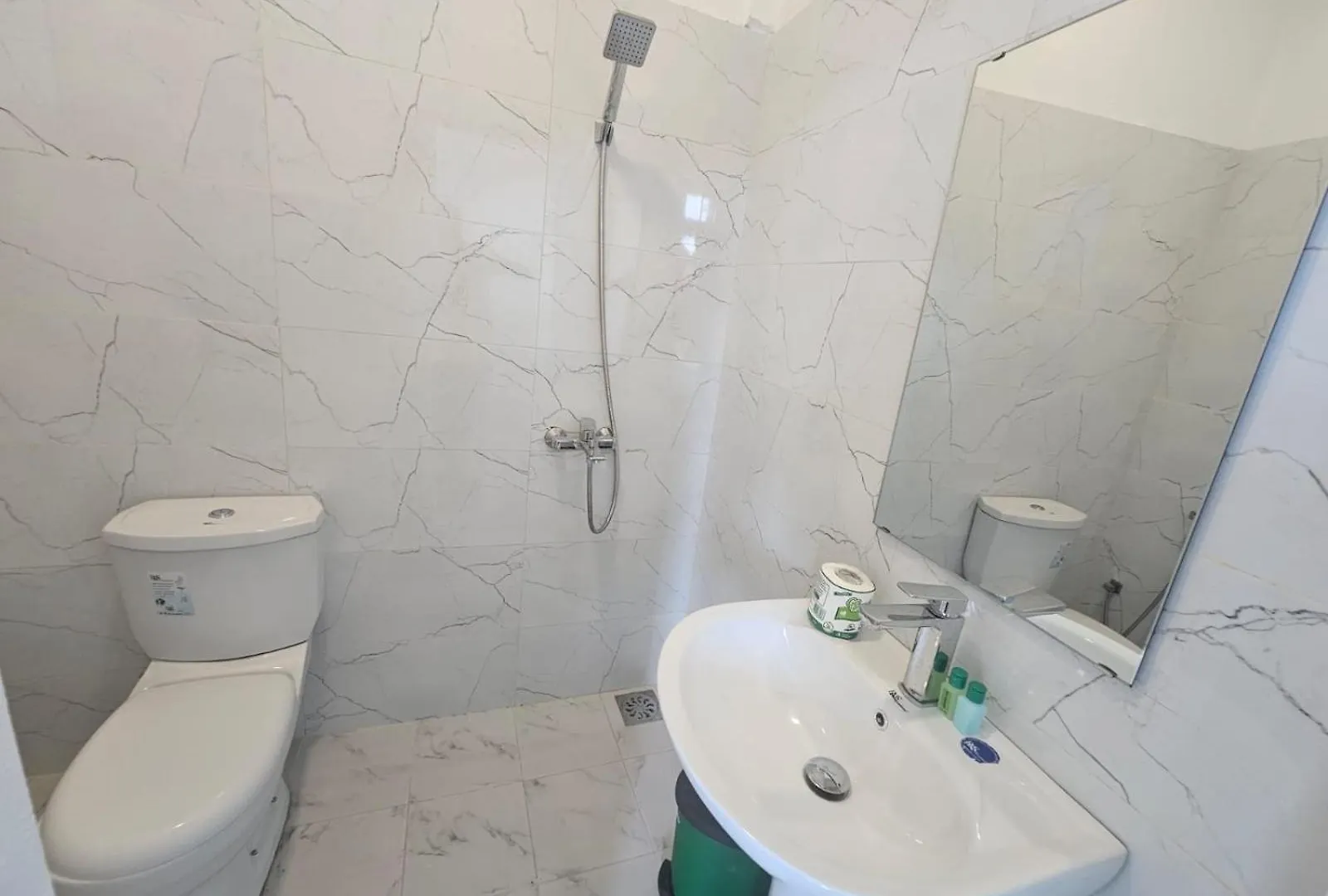 Sea Breeze Guest House Negombo 0*,