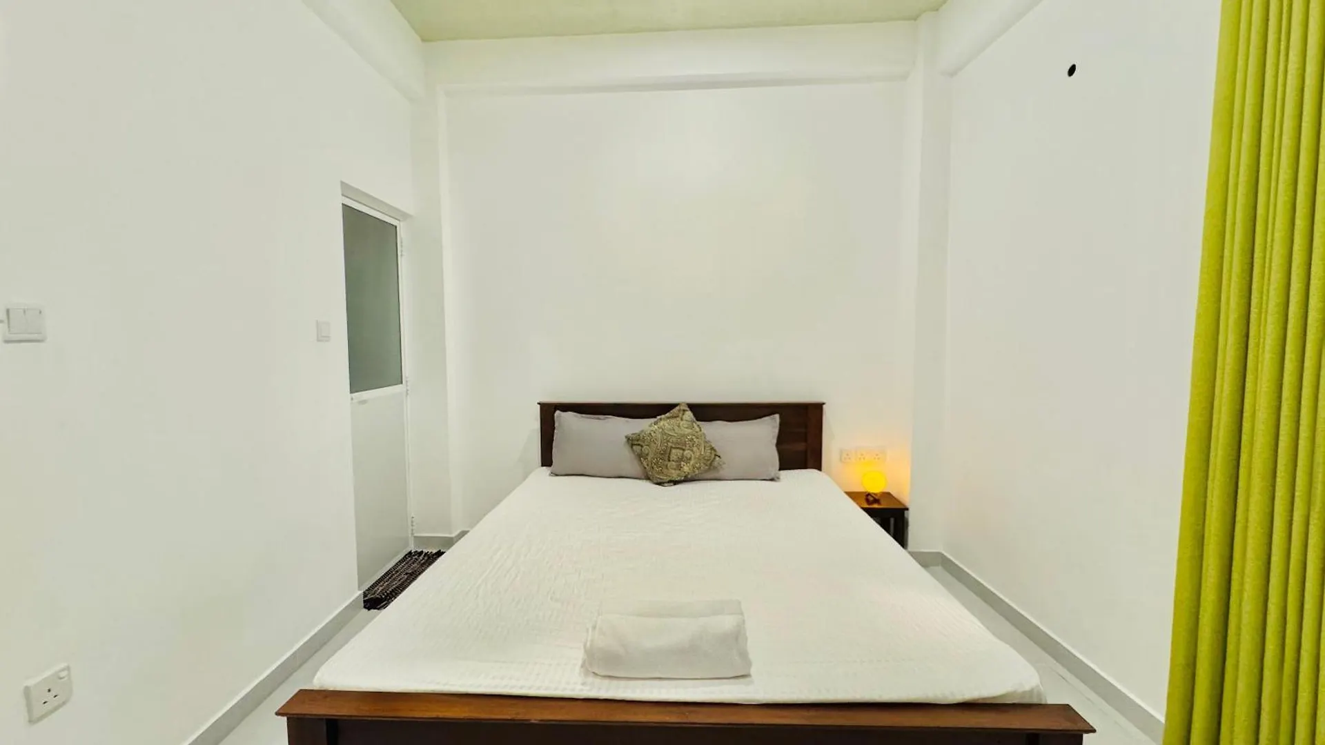 Sea Breeze Guest House Negombo