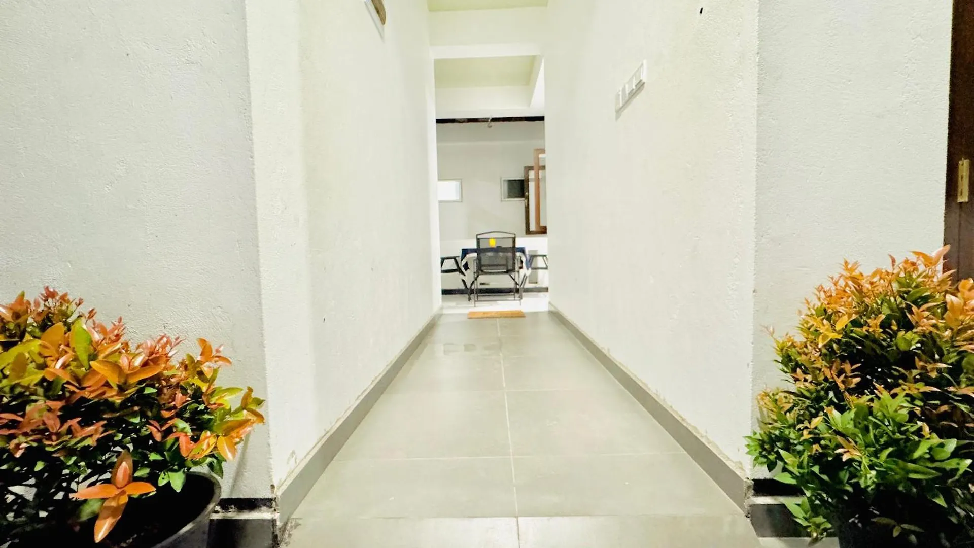 Sea Breeze Guest House Negombo