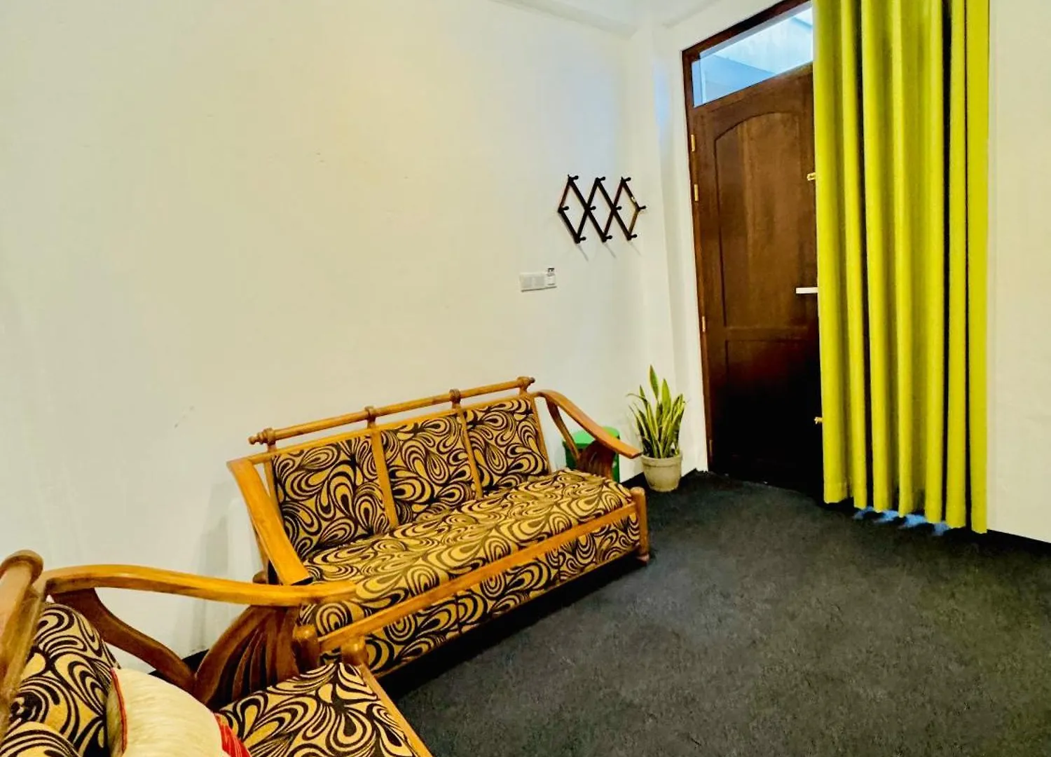 Sea Breeze Guest House Negombo